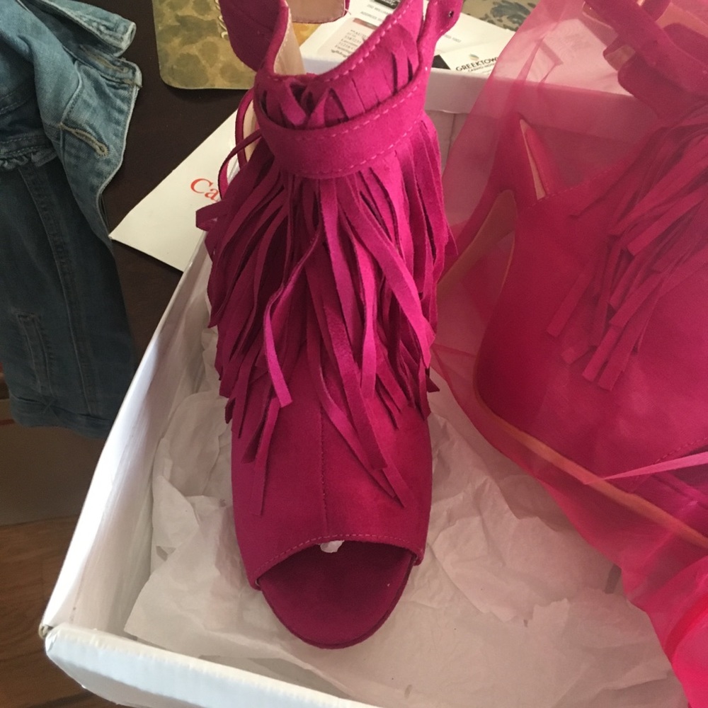 Heels - Picture 2 of 8